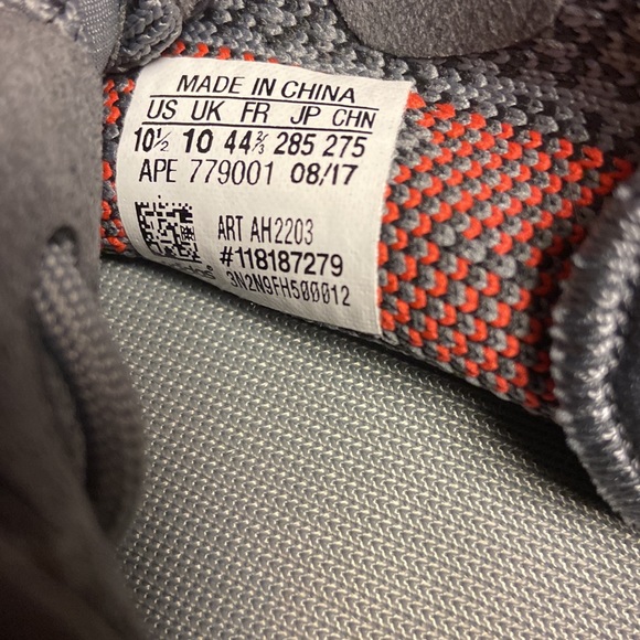 YEEZYS SHOES - Picture 3 of 5